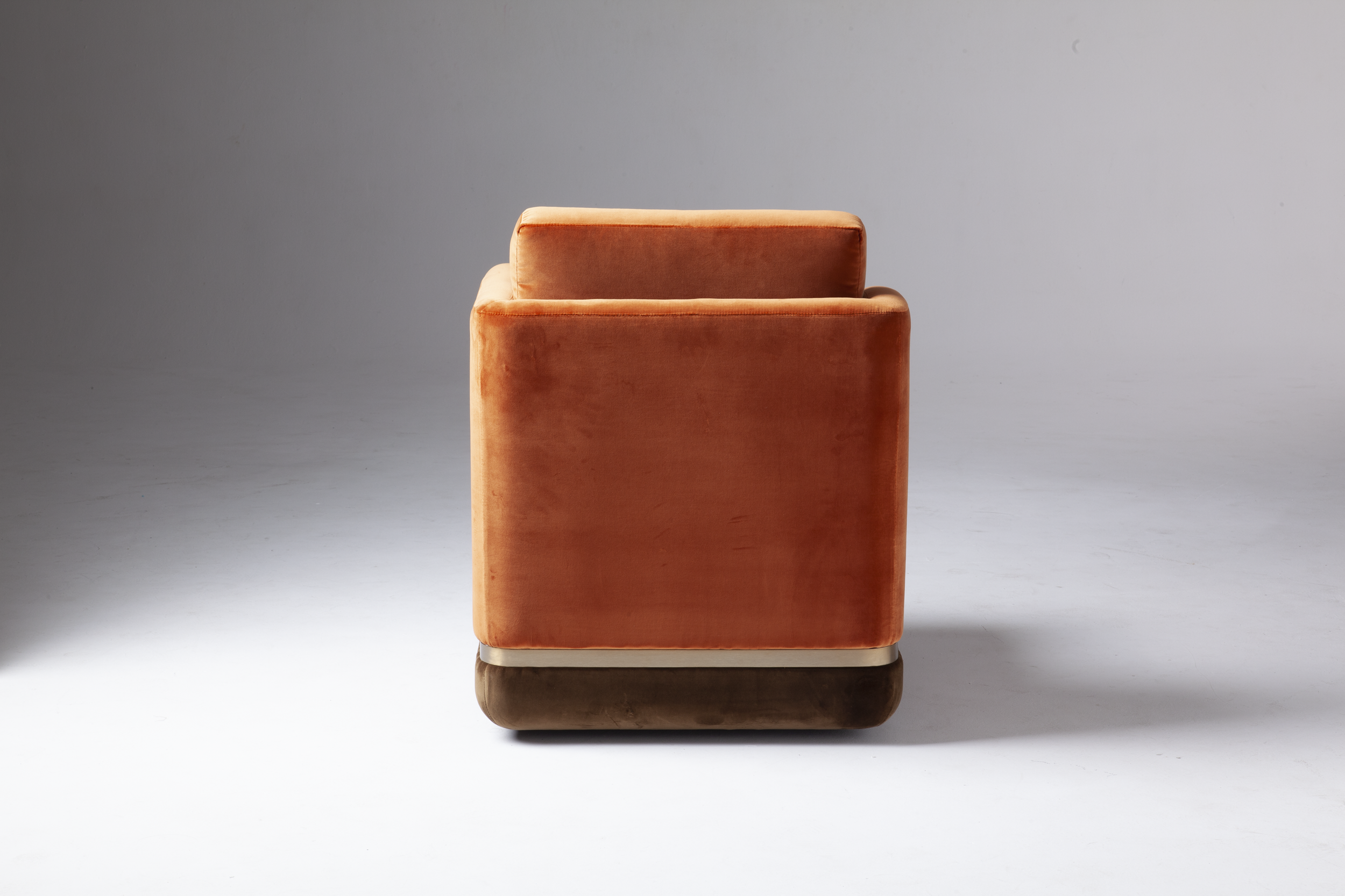 10. panorama armchair.png