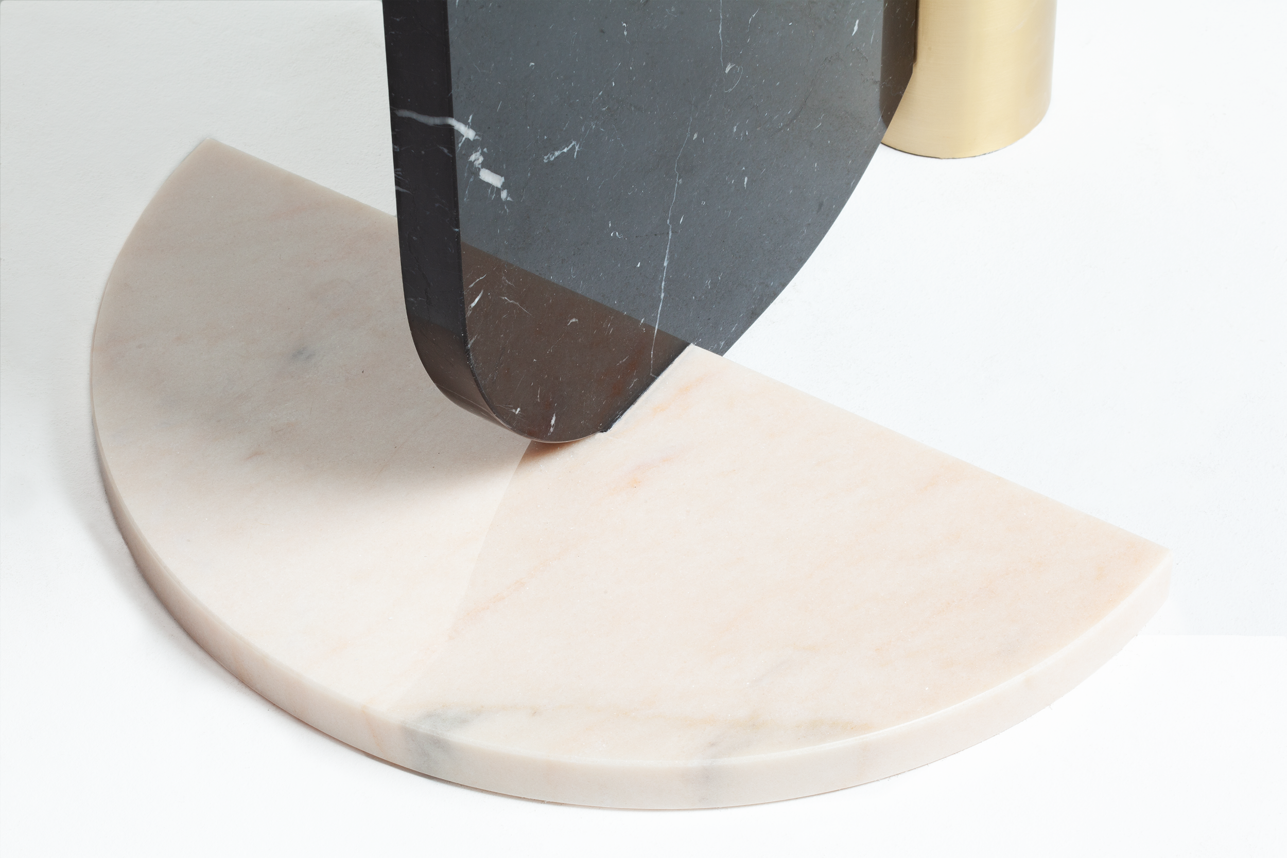 4a. playing games side marble detail.png