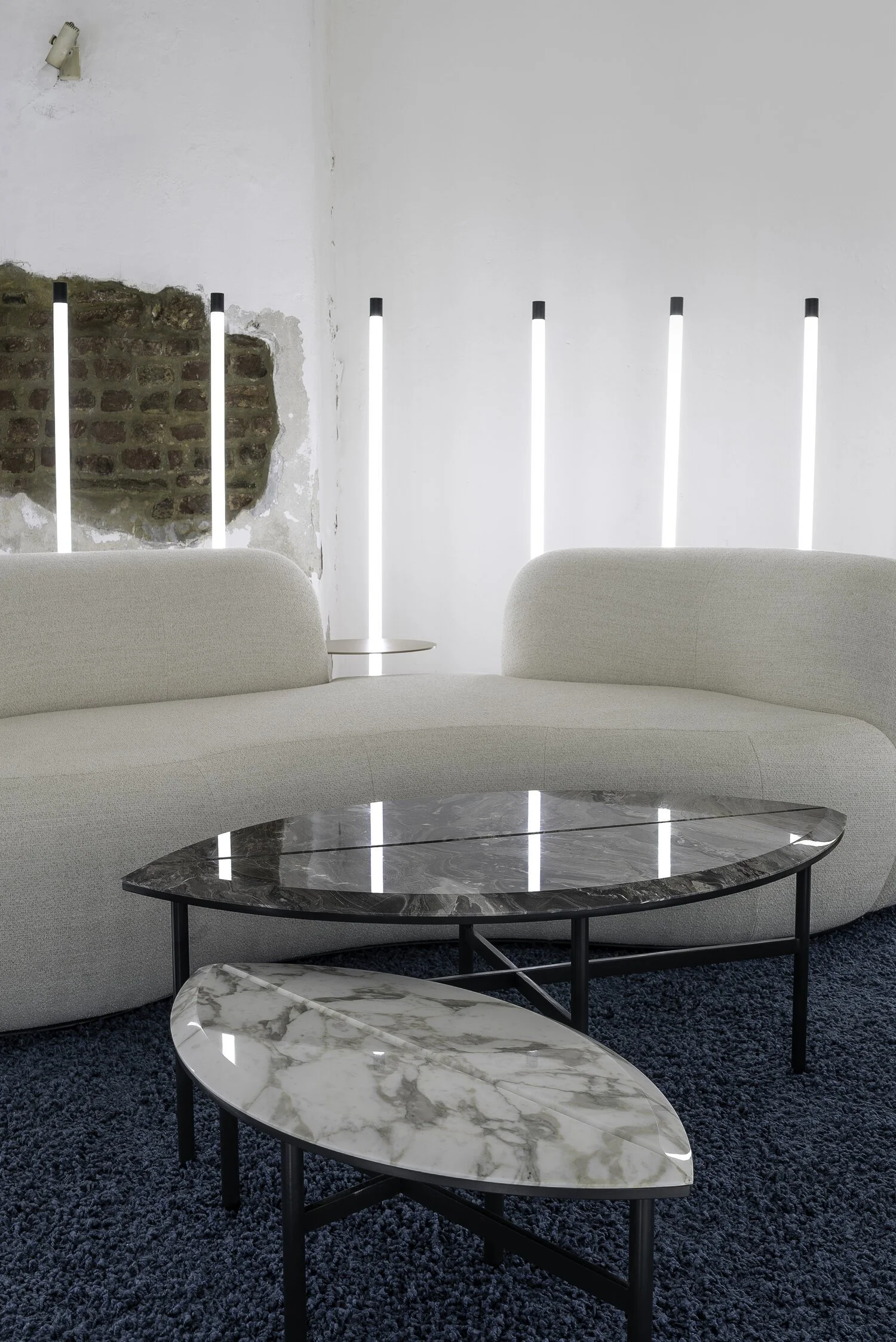 Pros And Cons of Marble Topped Coffee Table