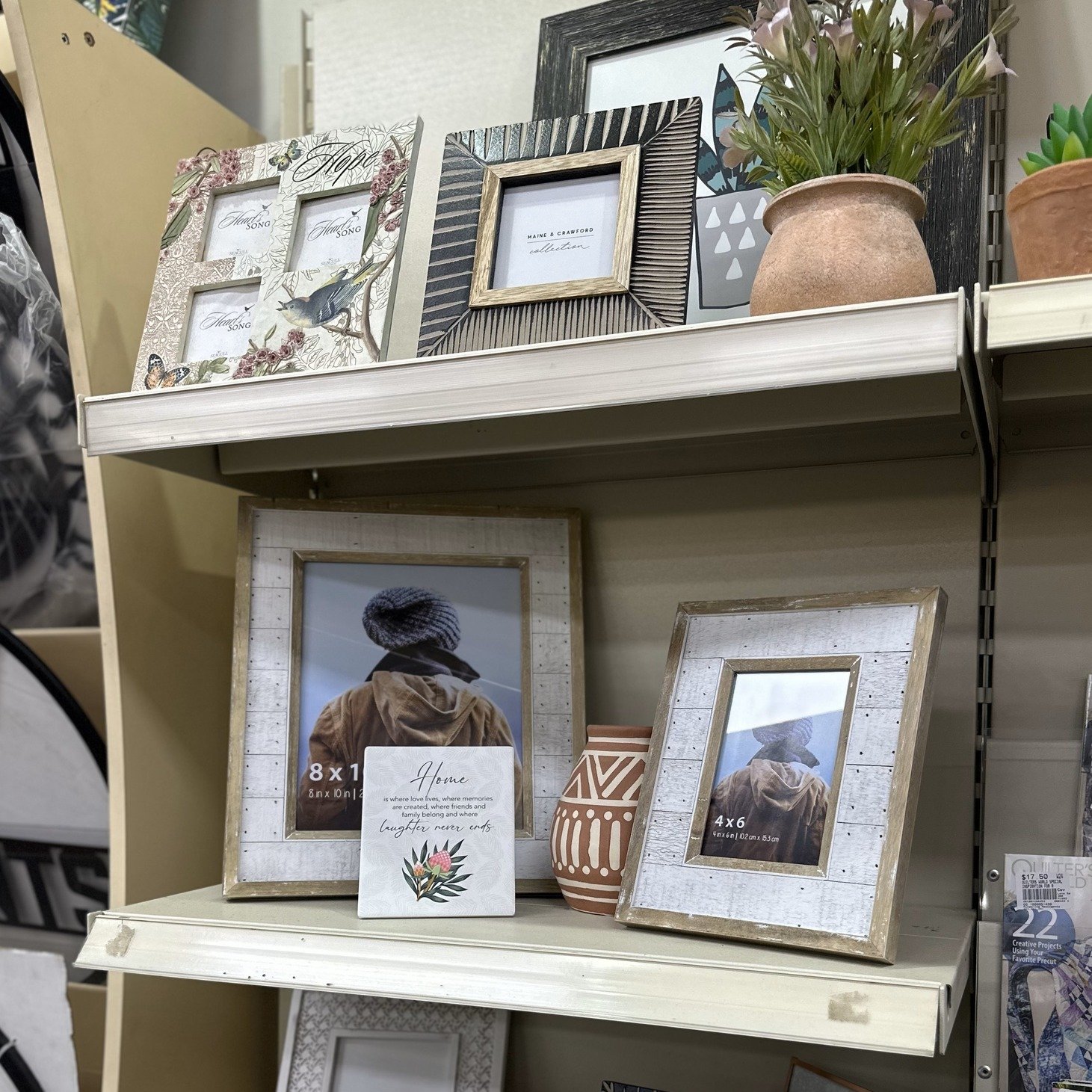 Looking for a unique gift for Mum this Mother's Day, then make sure to head on over to Mundaring Lotto and Gifts #MundaringVillage and check out their awesome range of gorgeous frames.

They have an awesome array of gift ideas, cards, wrap and not to