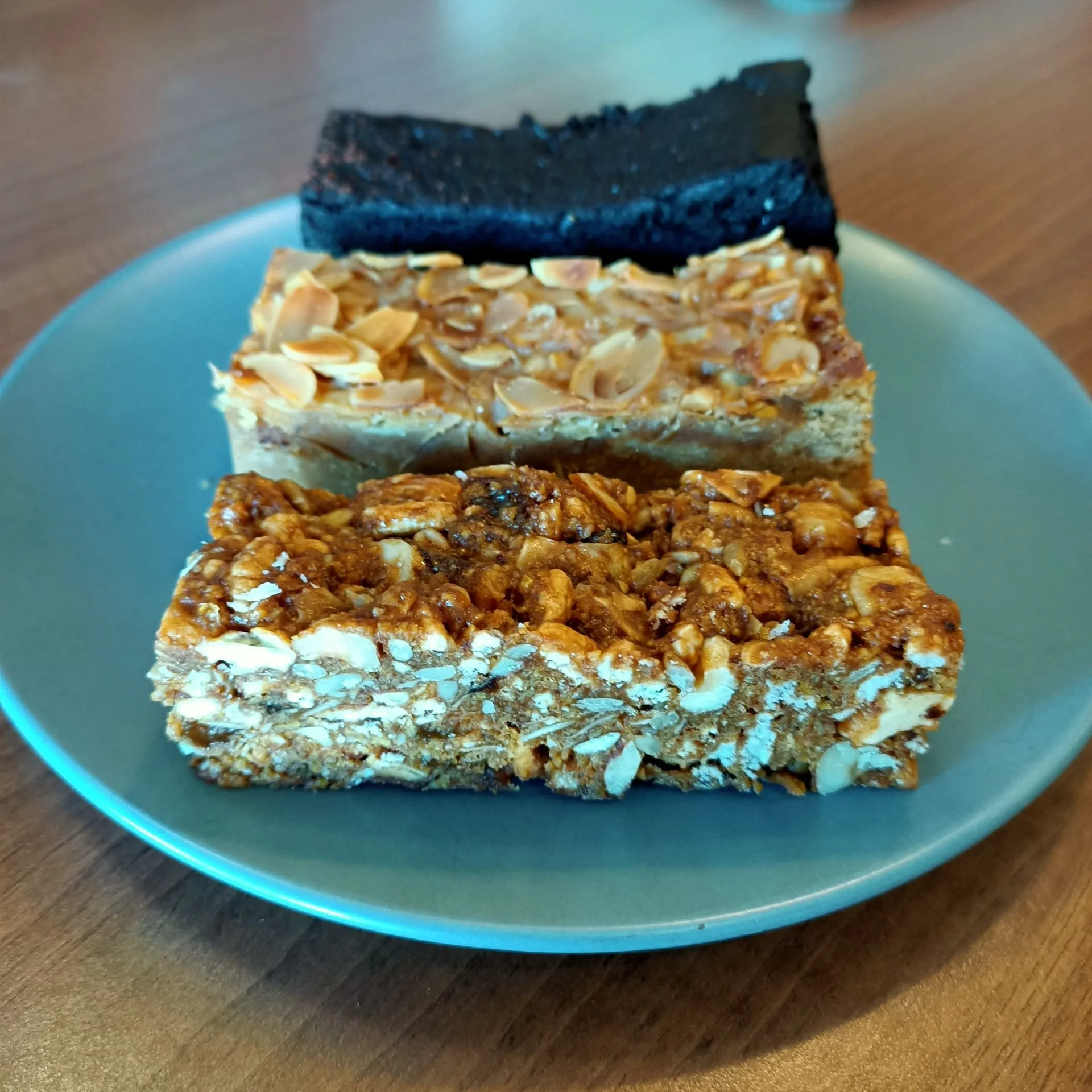 Have you tried the new range of ready-to-eat slices from Wasteless Pantry? 🍰😋
We're so excited about their delicious new treats, and we'd love to know what you think!

Whether it's a Honey Almond Slice for your morning tea, a rich Choc Fudge Browni