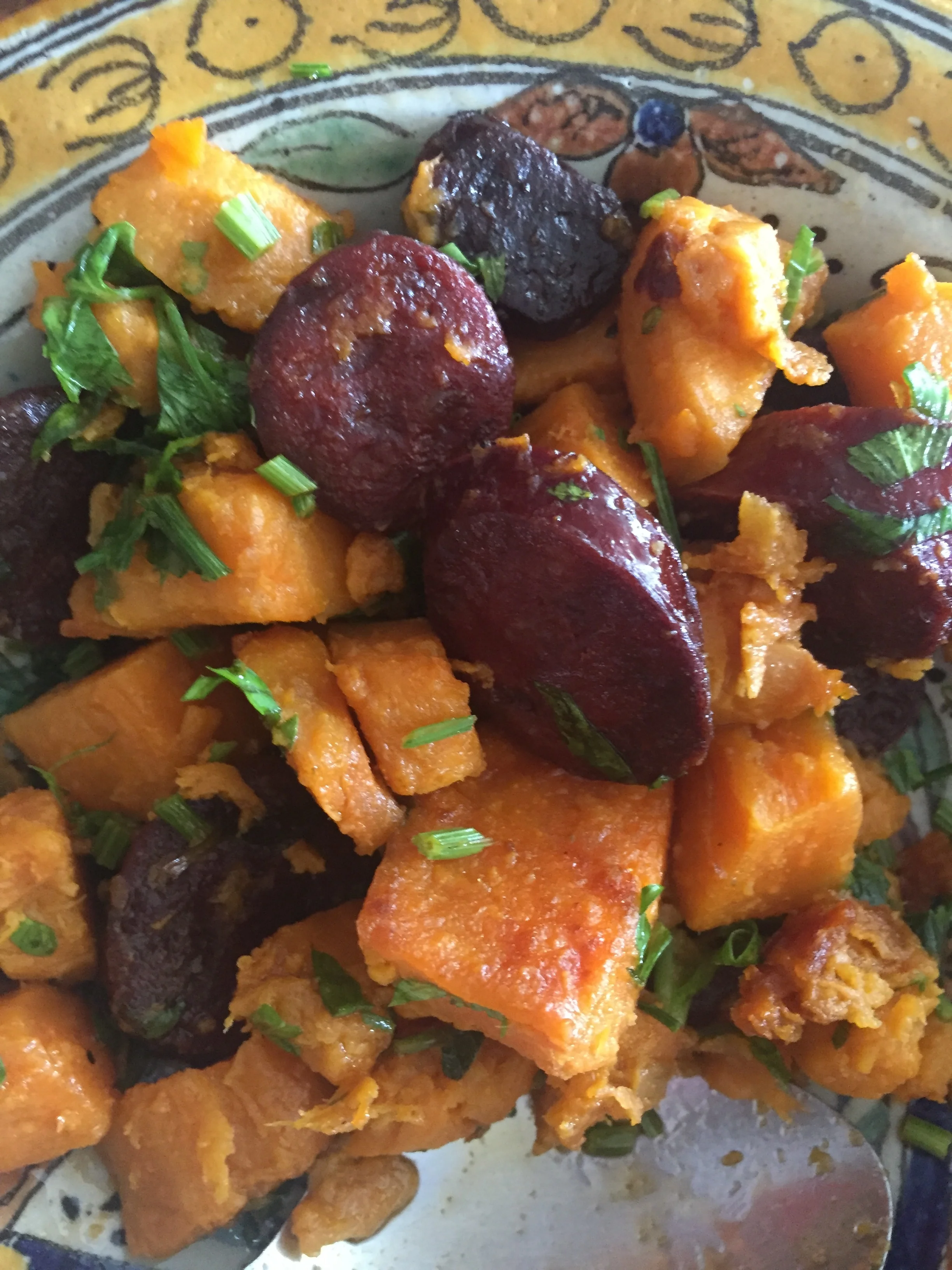 Camotes, Chorizo y salsa verde