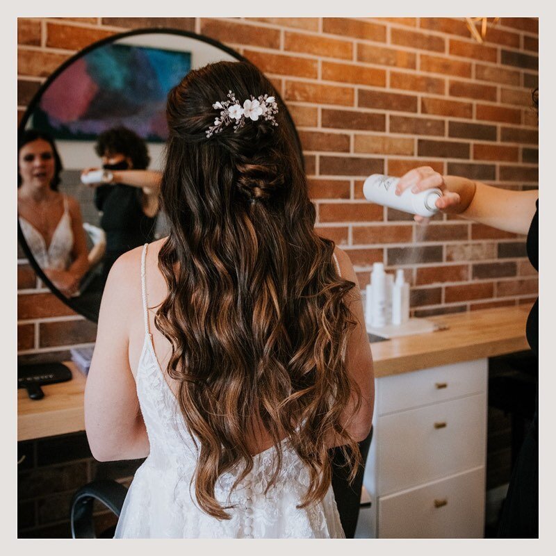 &ldquo; My hair and makeup lasted all day without any touch ups. The venue itself was amazing for photos and required no work on our part. &ldquo; 

-Jessica 

Photographer: @terryphotoco 
Hair &amp; Makeup Team: Chrissy, Rachel and Sarah @topknotbri