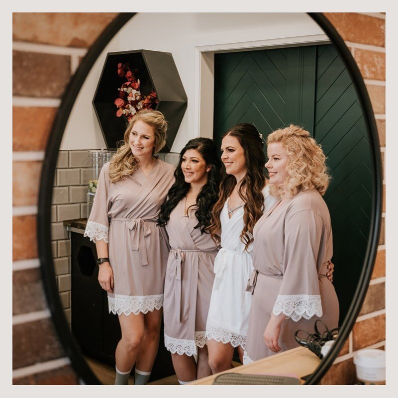 &ldquo;It does not feel like a hair salon but rather just a beautiful place to relax and enjoy the morning getting ready with your bridal party. We had mimosas and food which added to the morning. I would highly recommend trusting Top Knot to be a pa