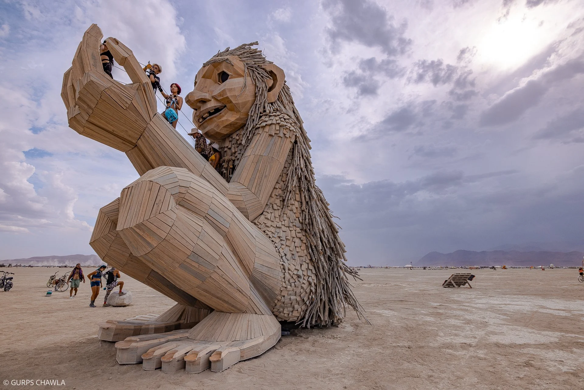 18. Rose Wonders by Thomas Dambo - (C) Gurps Chawla.jpg