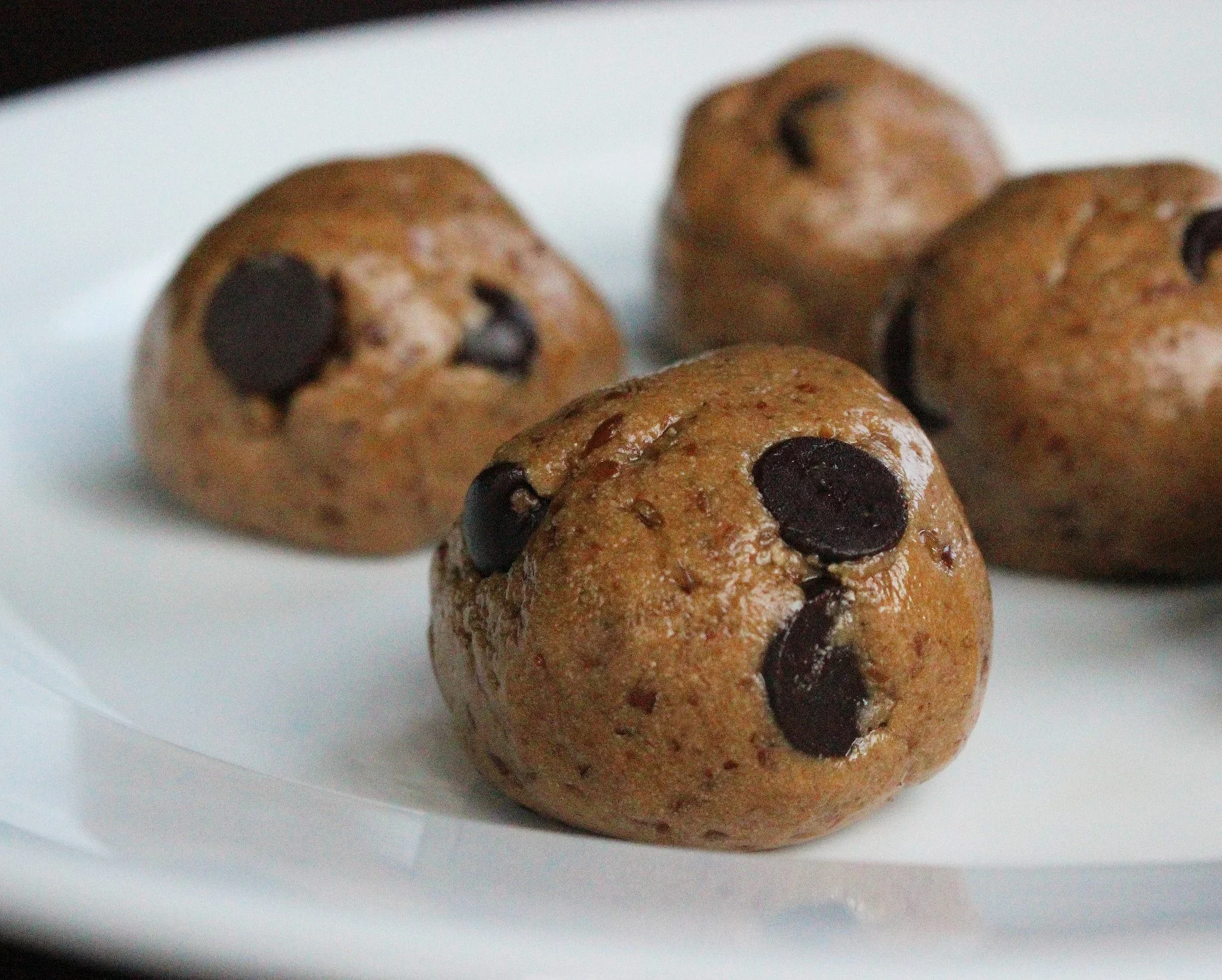 peanut butter protein balls.jpg