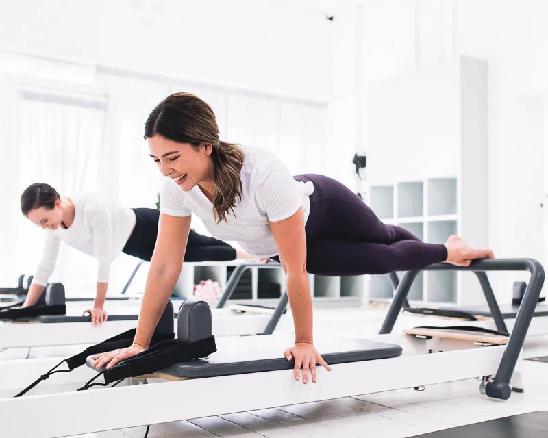 LULU_WEB_2017_Q2_MK_WINTER_wk20_Pilates_w_7018-800px.jpg