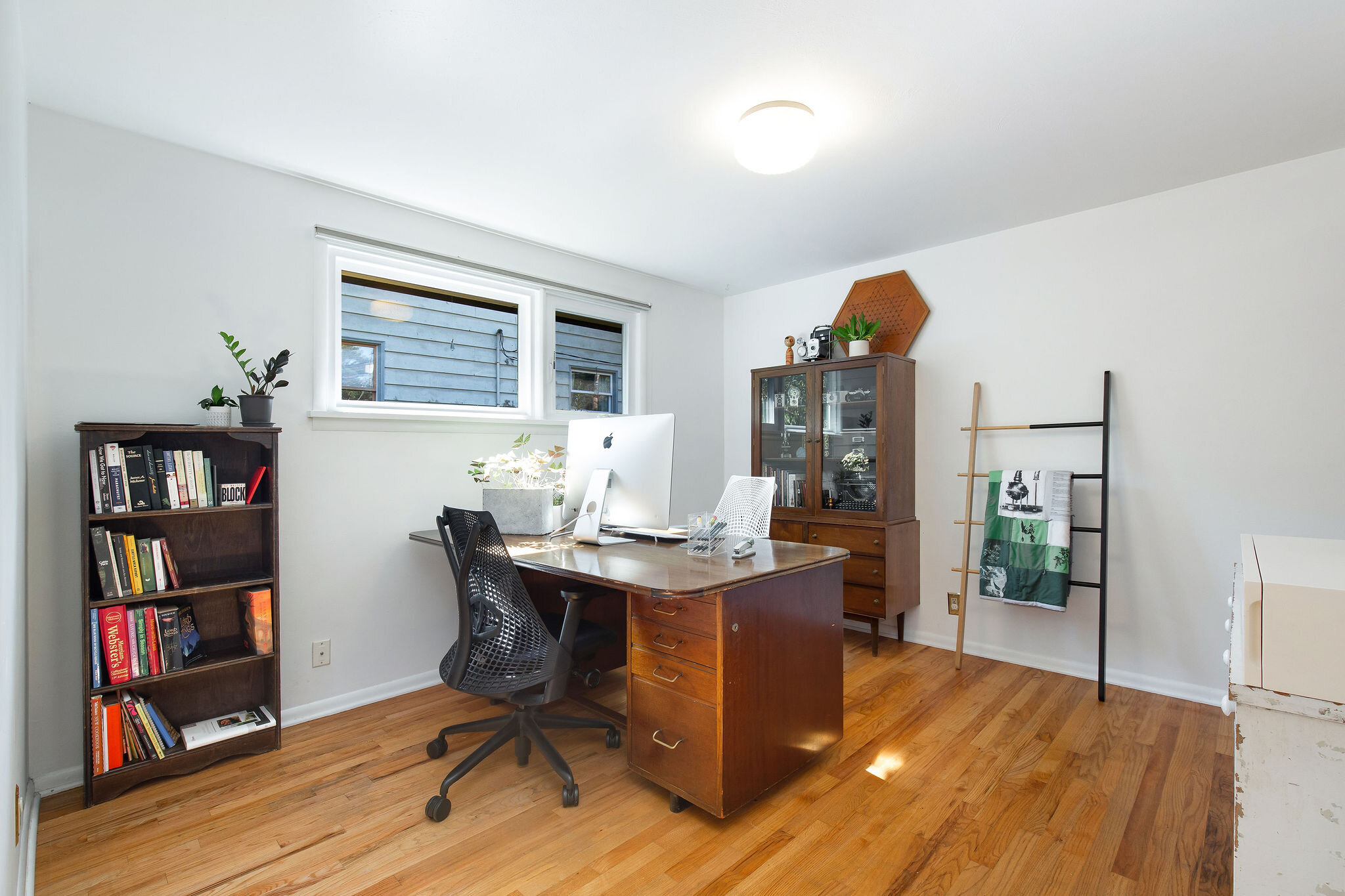  Large second bedroom is the perfect size for a generous home office. The sellers usually have 2 desks in the room that fit comfortably for both of them to work from home. 