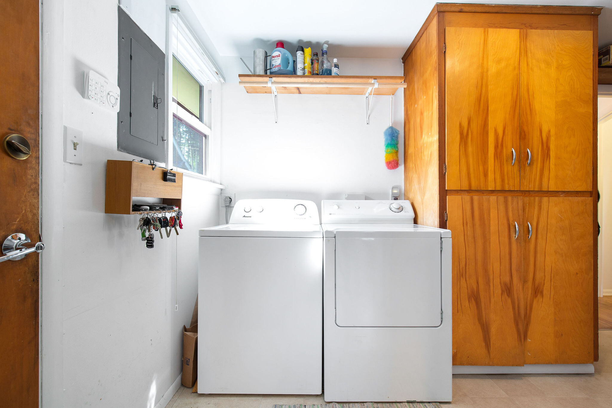  Laundry and utility room with plenty of storage. New water heater in 2017 and the furnace is from 2011 and it is serviced regularly. 