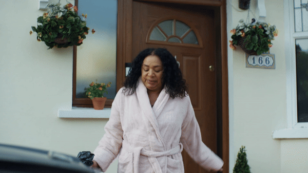 comedy-advert-funny-commercial.gif