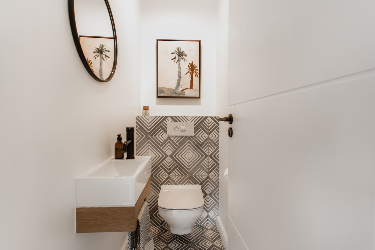 Visitor’s toilet