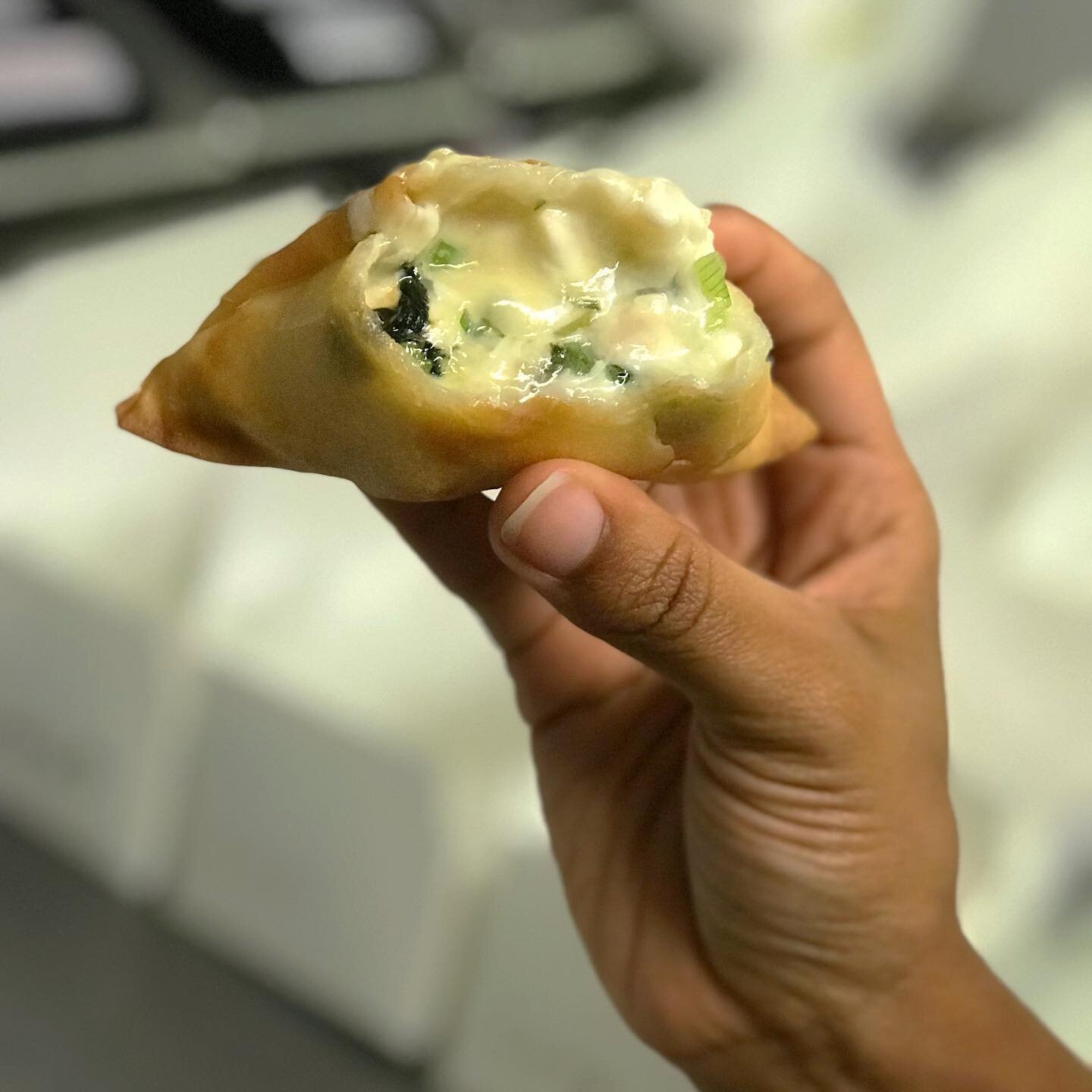 FIVE CHEESE SAMOSA is back for the holidays season. By popular demand. By overwhelmingg popular demand. 🤩🎉