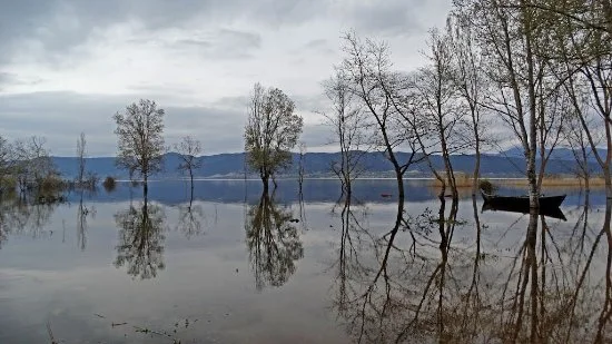 Volvi Lake - Photo source here