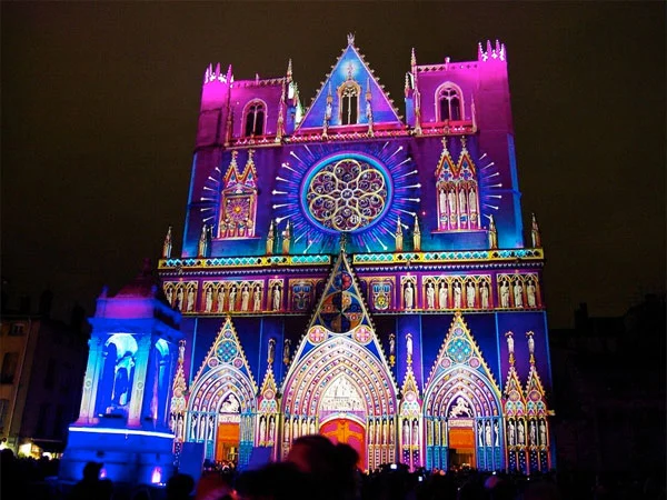 Photo source here , Fetes des Lumieres