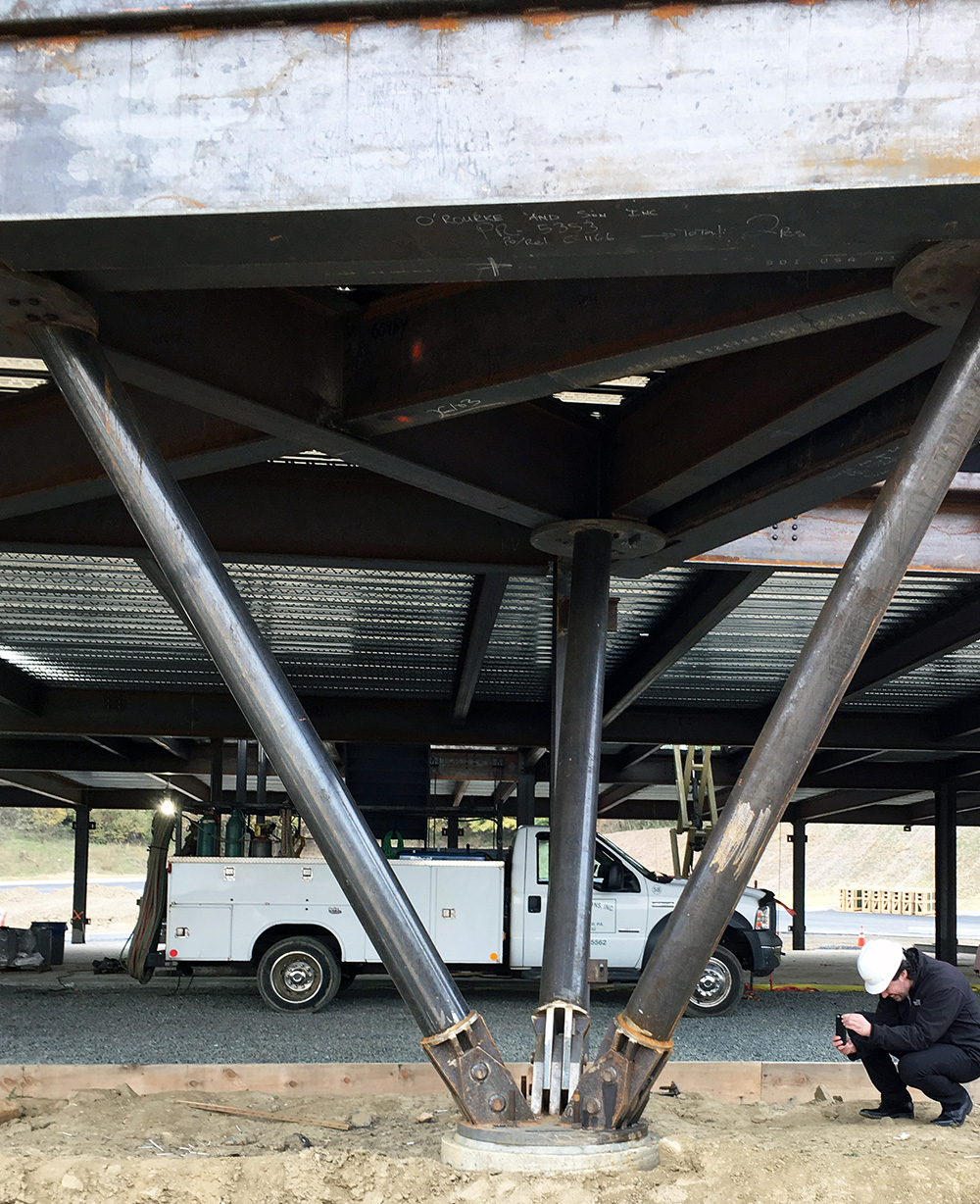 A close-up of the tripod column.