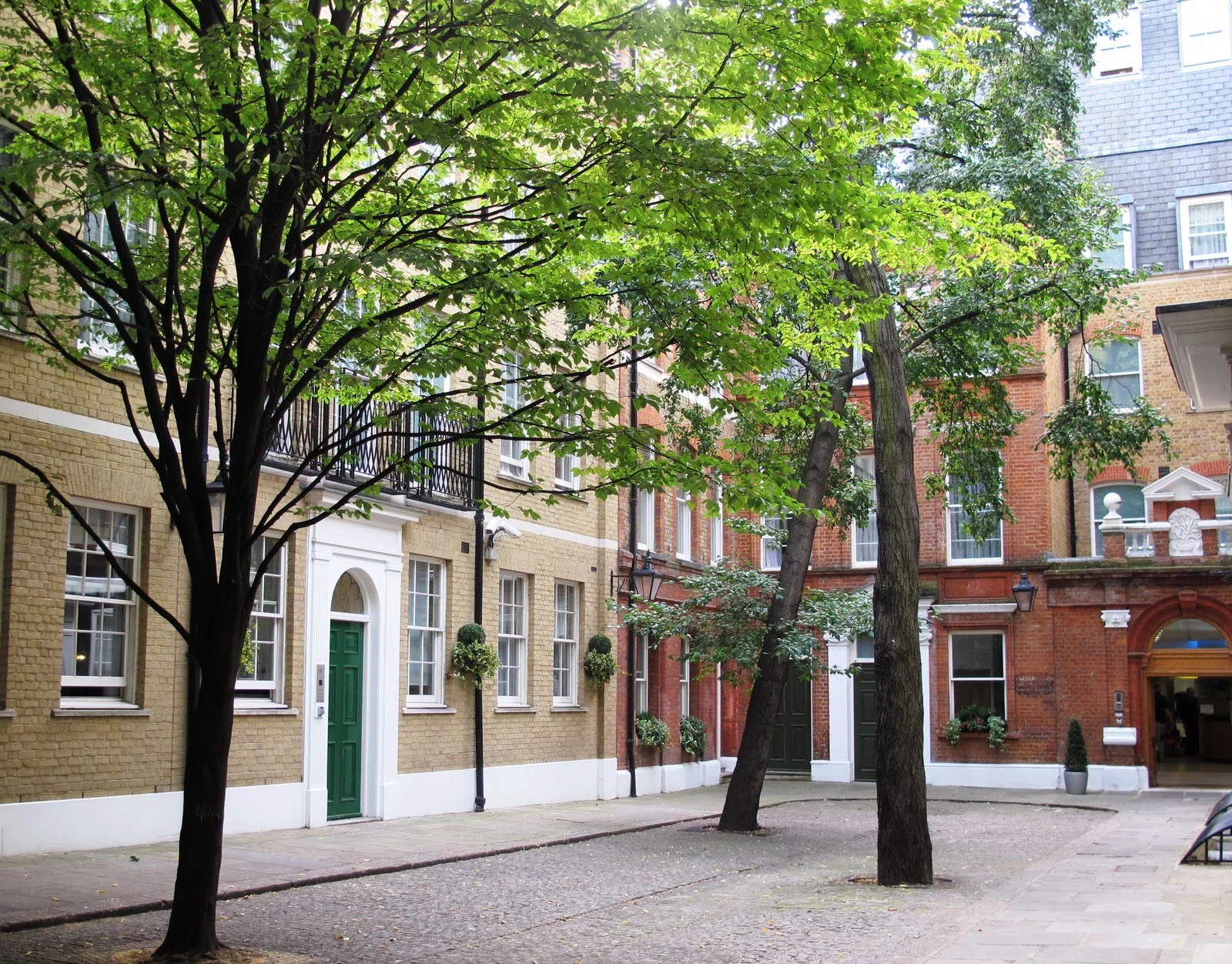 Saxbury Serviced Apartment Aparthotel Consultants Uk The