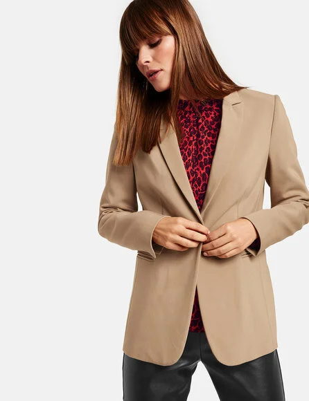 Klassischer-Blazer-front-4049598228133-9060.jpg