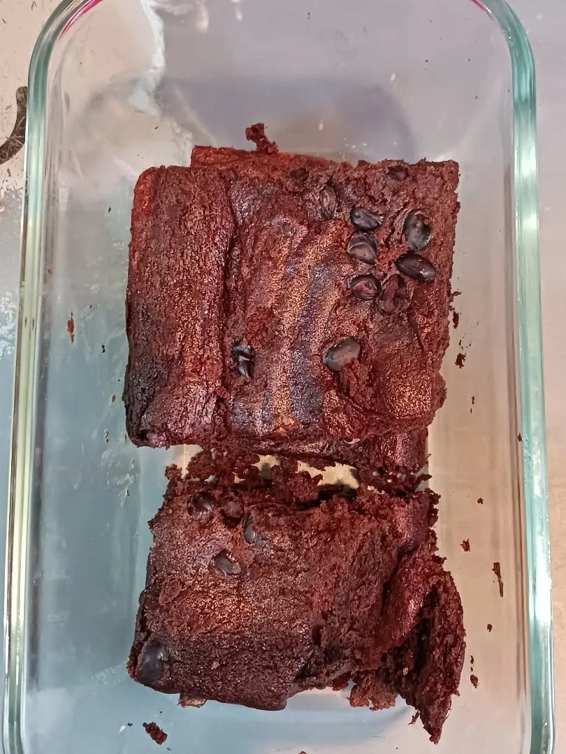 Hold on this container was full last night! 
The kids have discovered the black bean brownie recipe I've been working on and have blooming well devoured over half! 
Hahaha jokes on them as they are PACKED full of goodness, mega plant varieties, magne
