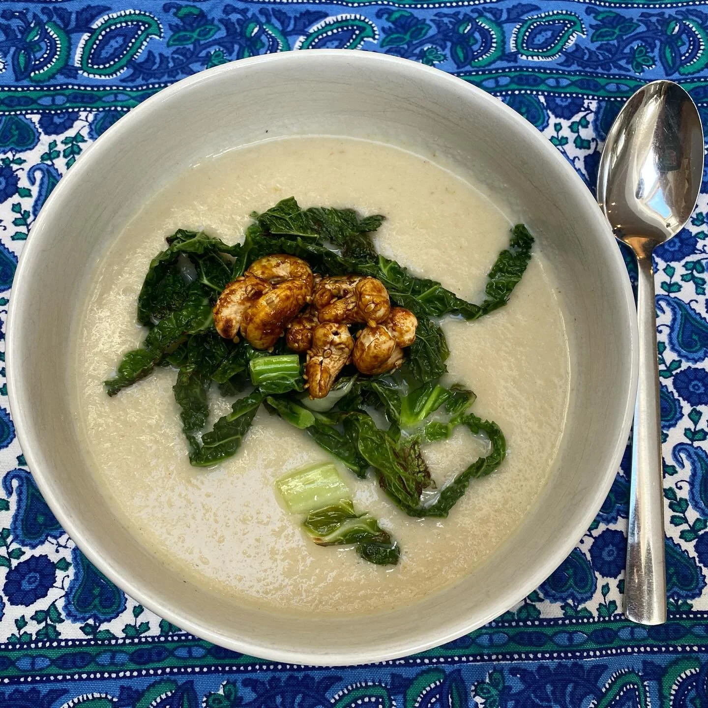 Working lunch while testing and making for @becmilligan_ event on Wednesday 🌲