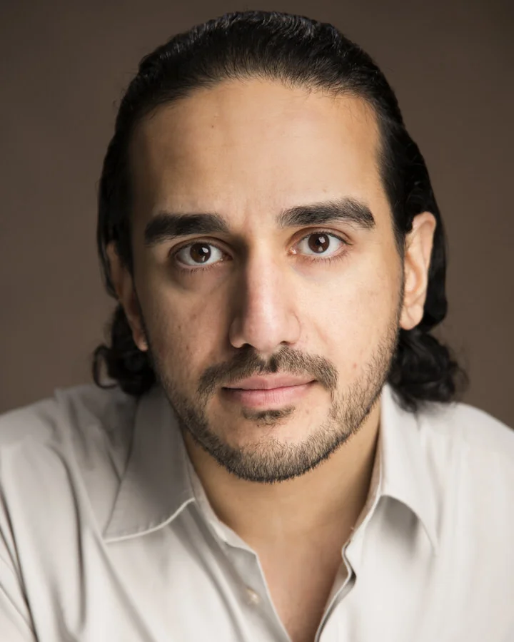 Acting headshots taken by photographer Roger Kenny. Actor headshots that are the best.