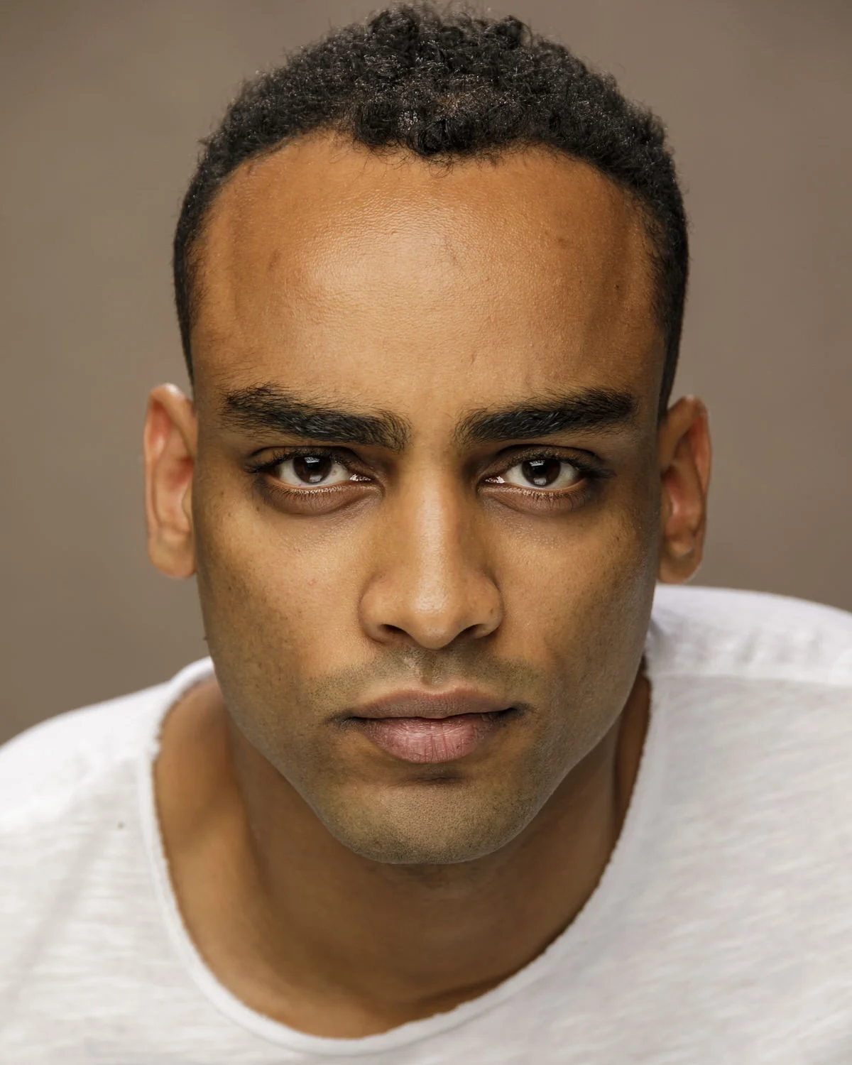 Actor-dancer-musician-headshot-roger-kenny_047.jpg