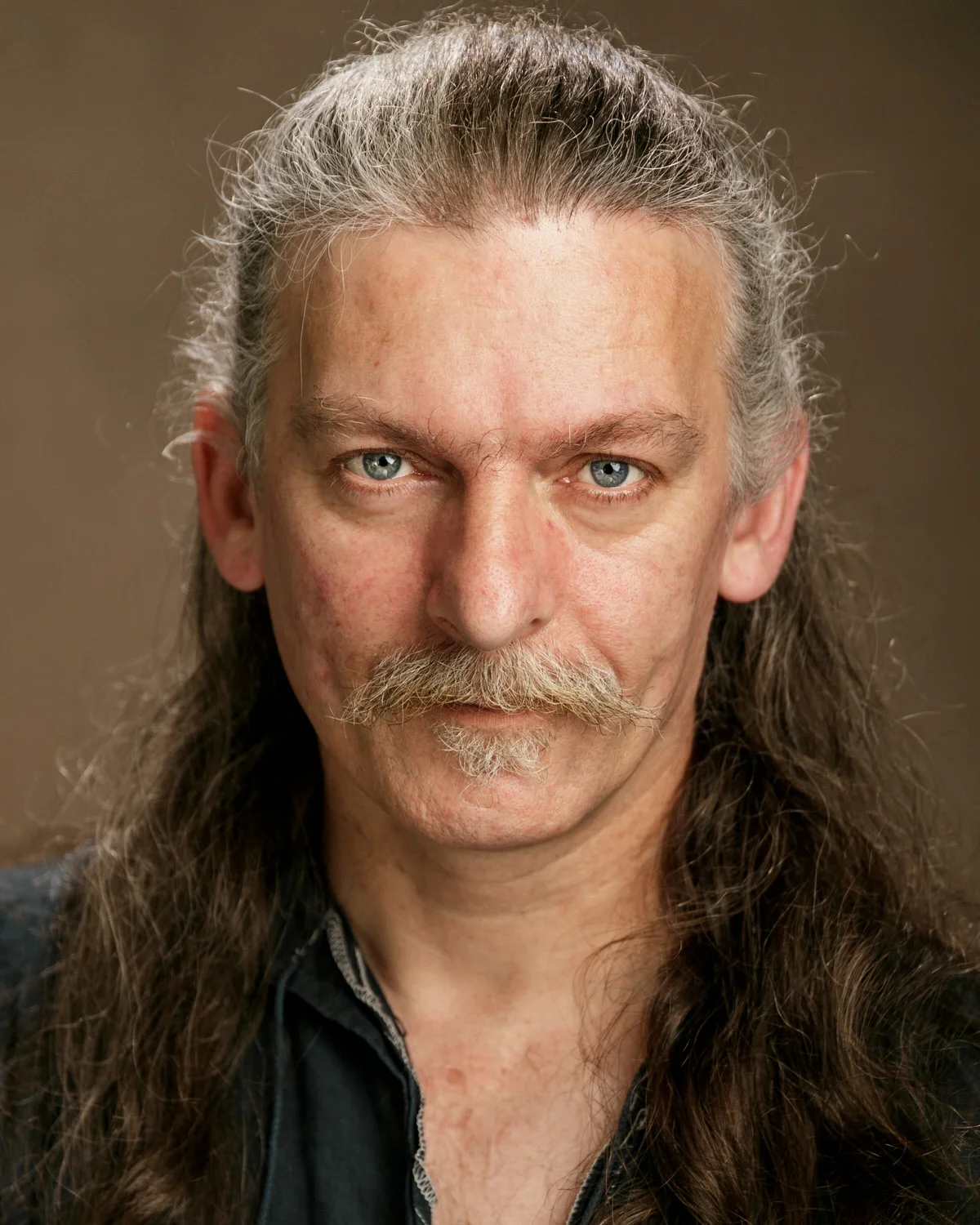 Actor-dancer-musician-headshot-roger-kenny_152.jpg