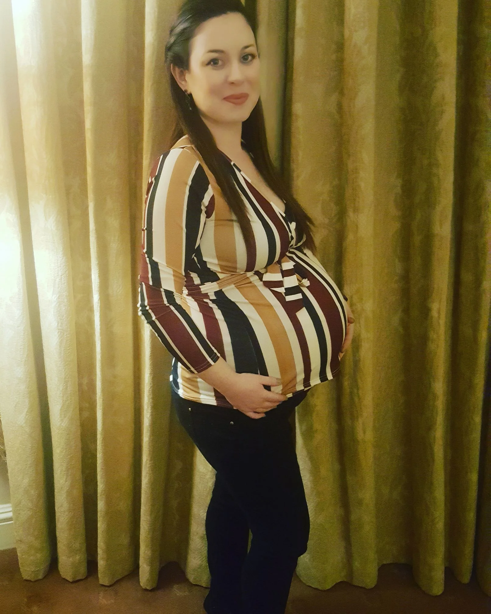 Week 33 Bump - just about to go down for our lovely dinner 