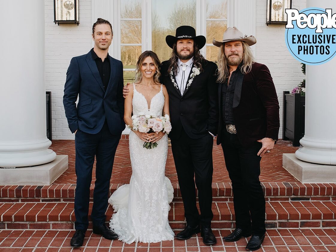 Pumped that @adamwakefield and @jennyleighmusic tied the knot! Wishing you both a lifetime of happiness!! Love yall! @texashillofficial