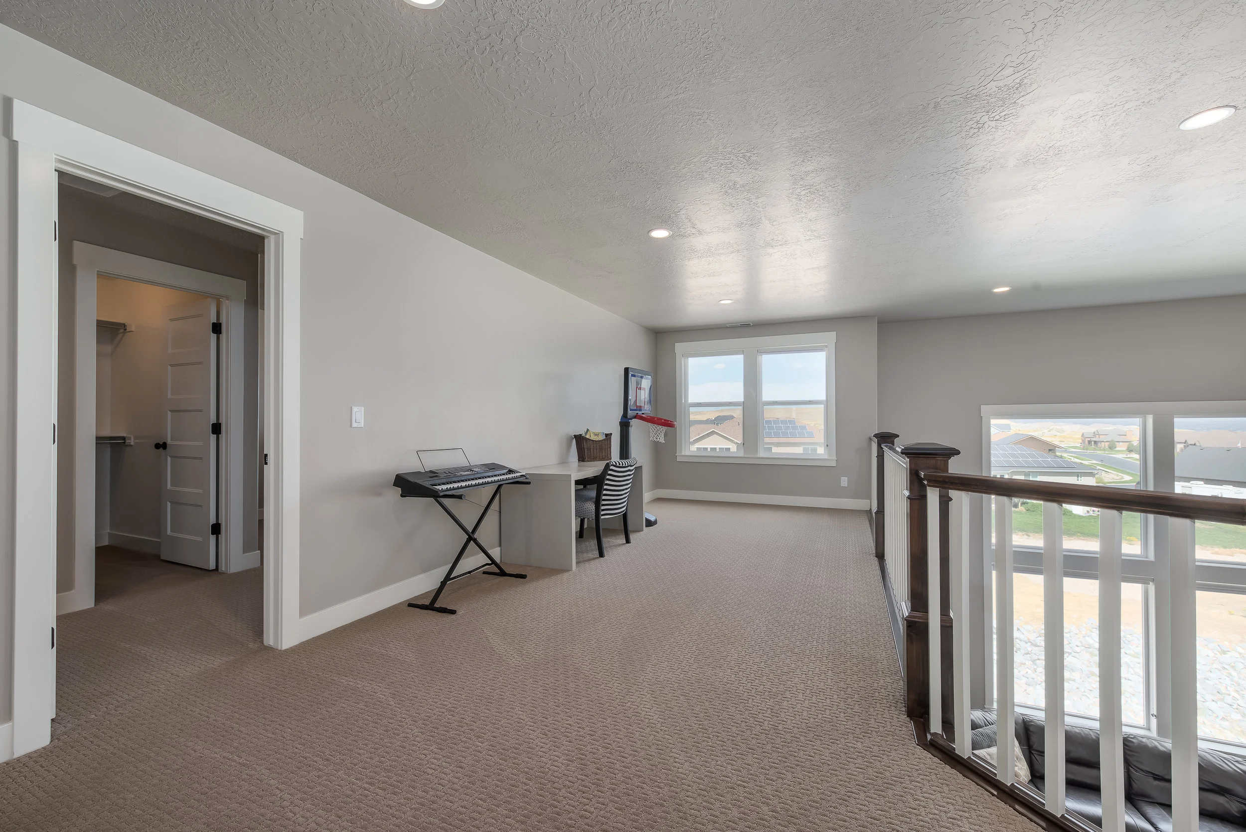 Brad_454 Ruger Drive-17.jpg