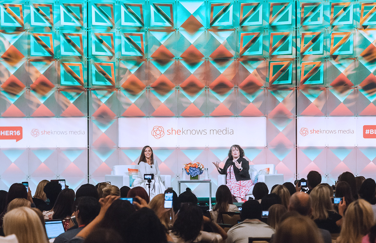 #BlogHer16, held at the JW Marriott L.A. Live, is the premier conference for women content creators, bloggers, and social media influencers. Joy Creative Studio was the creative visionary and owned the overall brand aesthetic from concept to ex