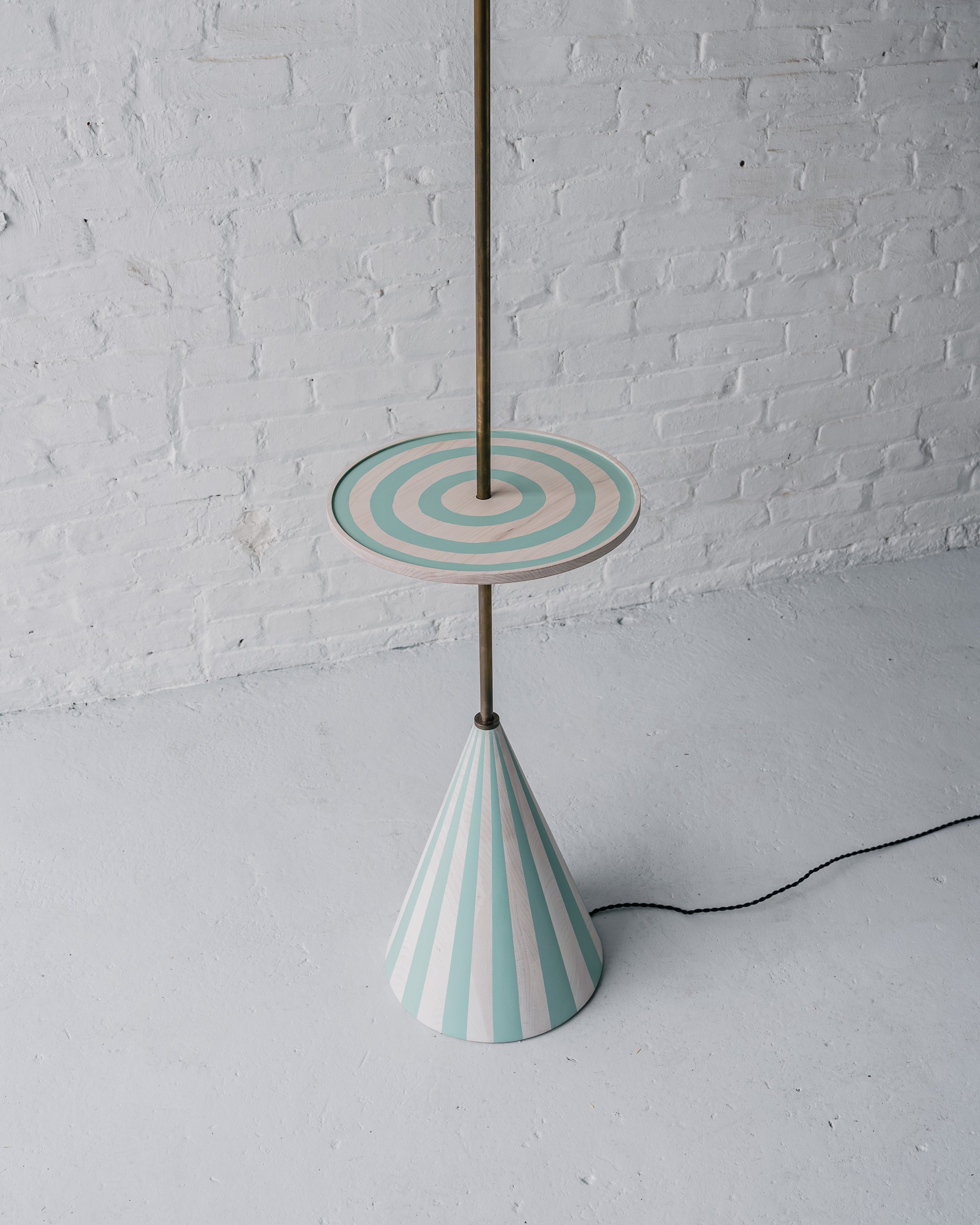 Cone Valet Floorlamp BHM Blue Stripes 01.jpg