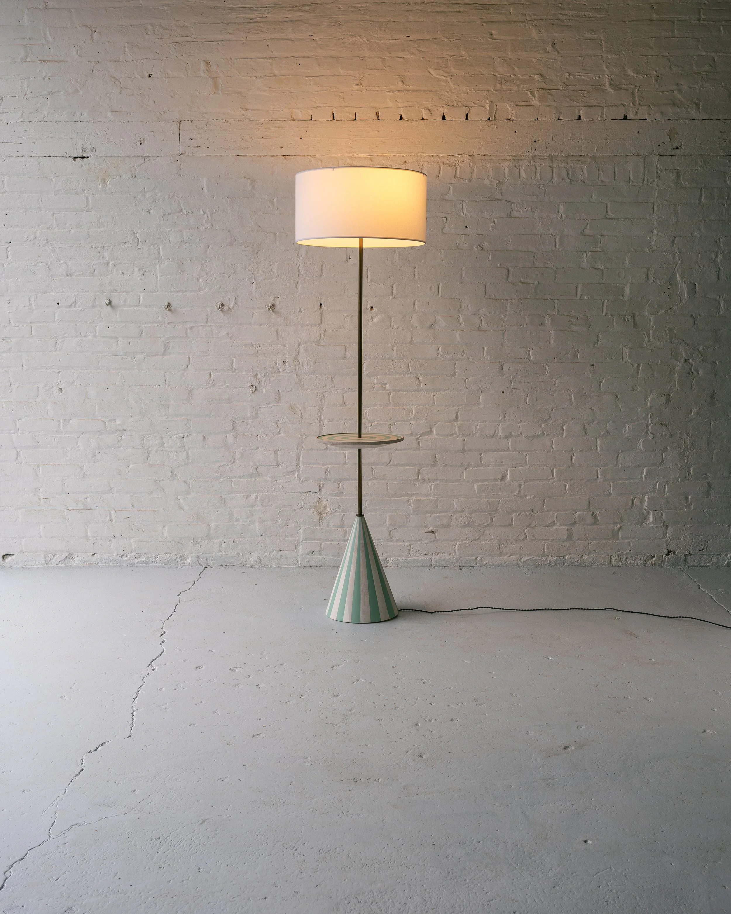 Cone Valet Floorlamp BHM Blue Stripes 02.jpg