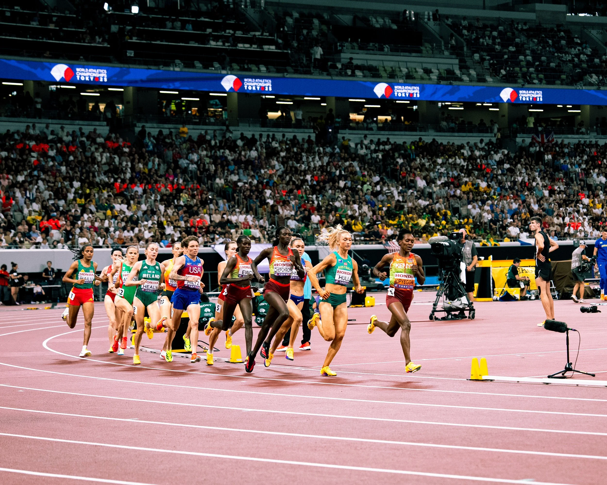 Women's 1500m. Photo by Tyler DeWaard.