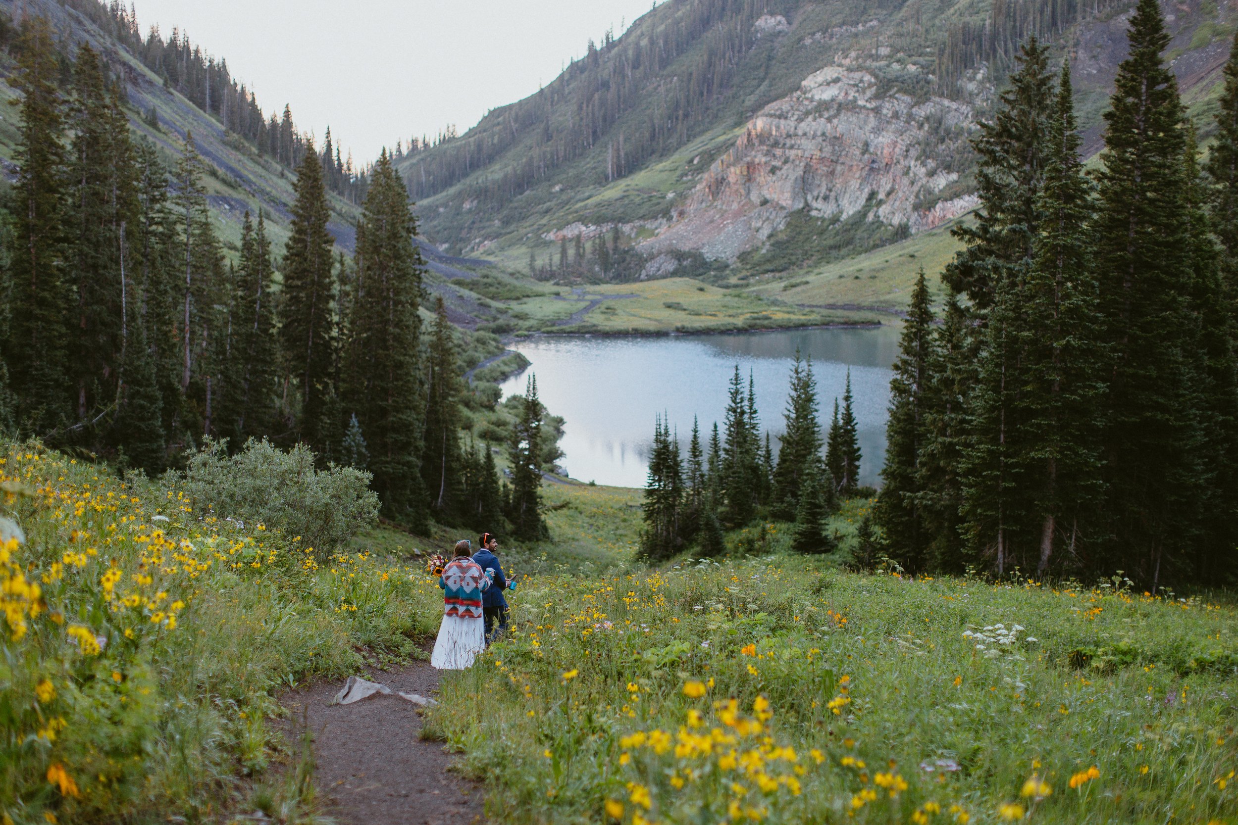 crested butte emerald lake elopement