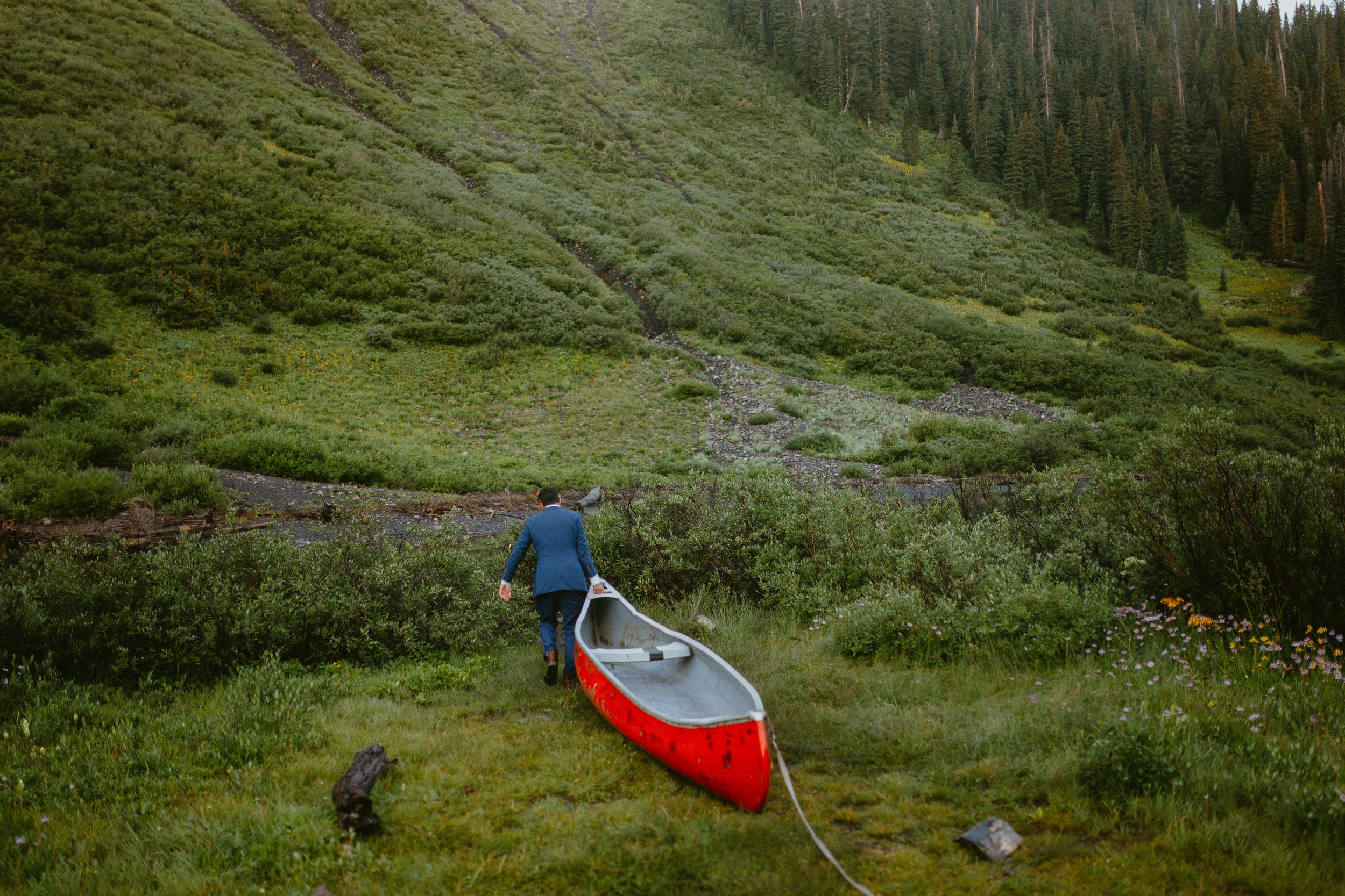 crested butte emerald lake elopement canoe