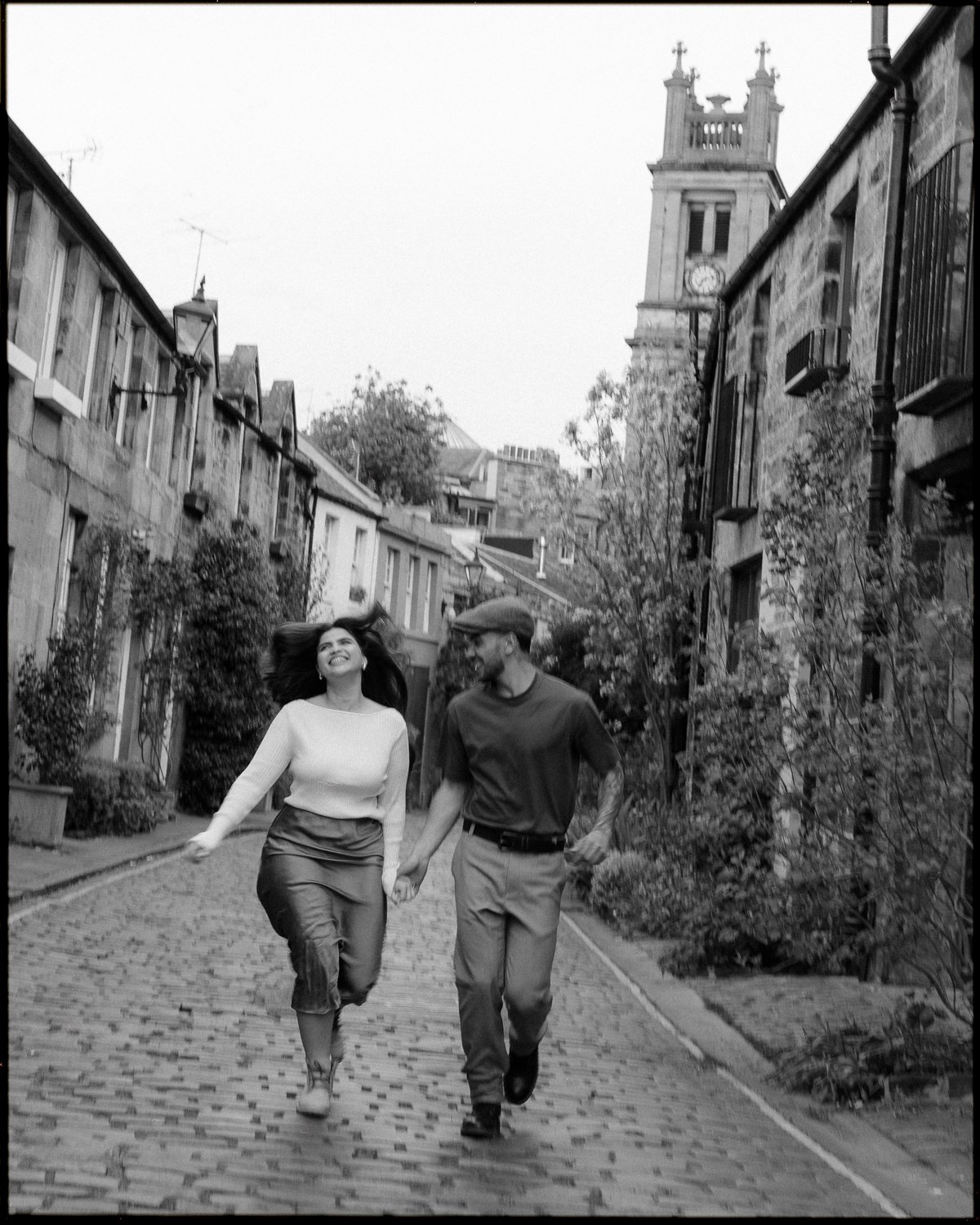 edinburgh-engagement-photos-scotland-14.jpg