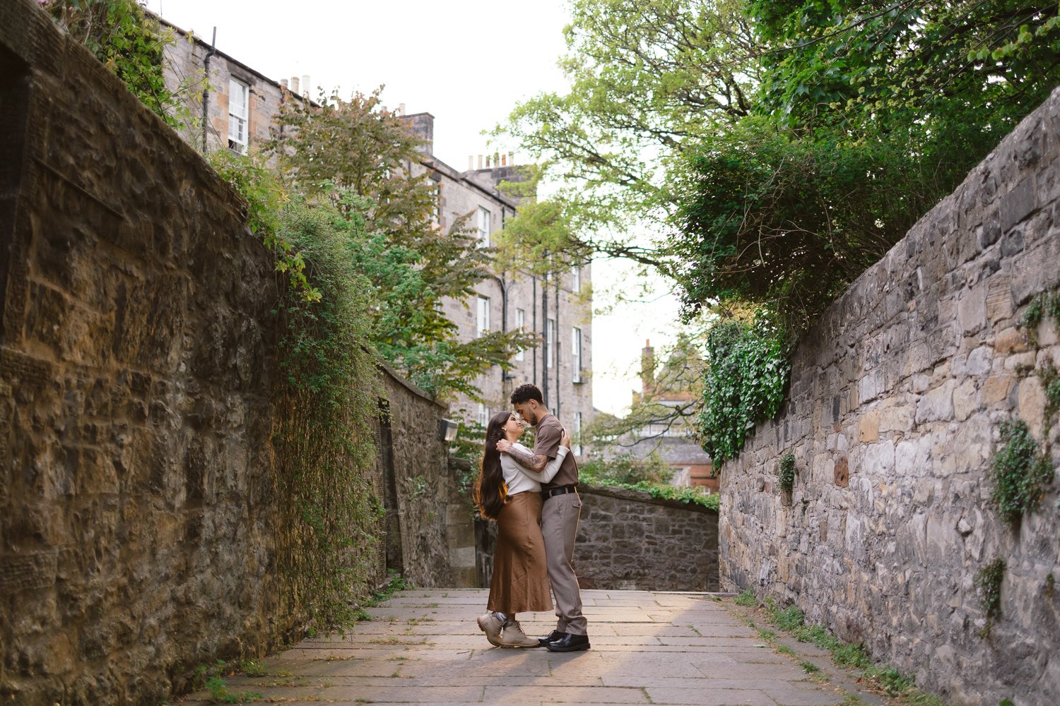 edinburgh-engagement-photos-scotland-25.jpg
