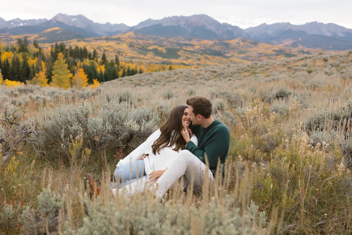 Colorado-mountains-fall-engagement-aspens-15.jpg