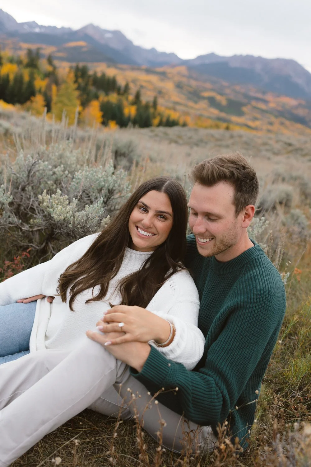 Colorado-mountains-fall-engagement-aspens-16.jpg
