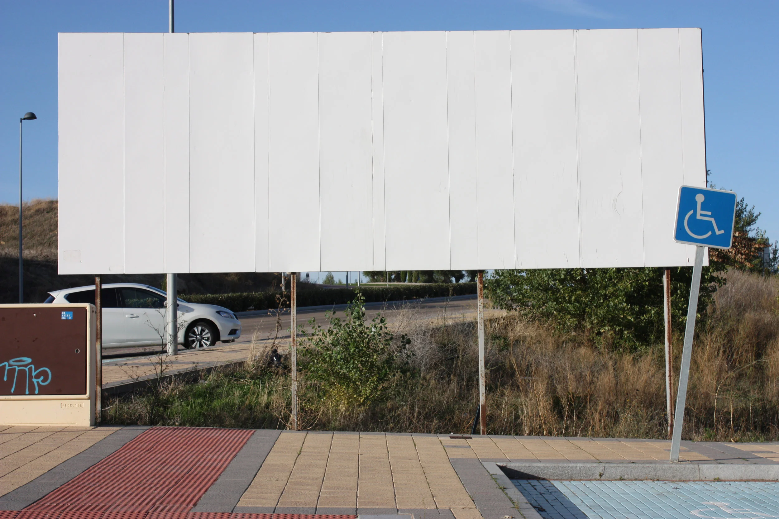 From the series "España en Blanco". Noa González Cabrera. Valladolid, Spain, 2014.
