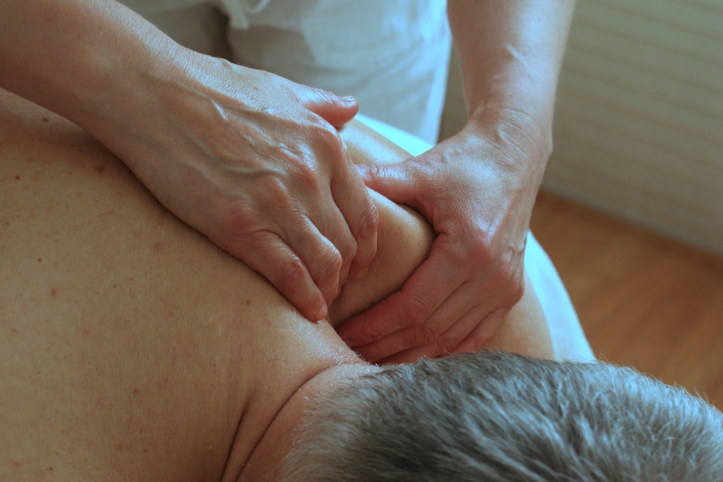 chiropractic techniques used on patient