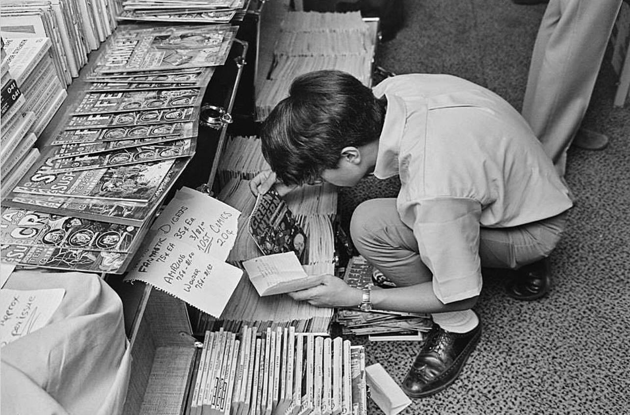 Wrong comic, kid 💀

Photo from a comic convention in the late 1960s.