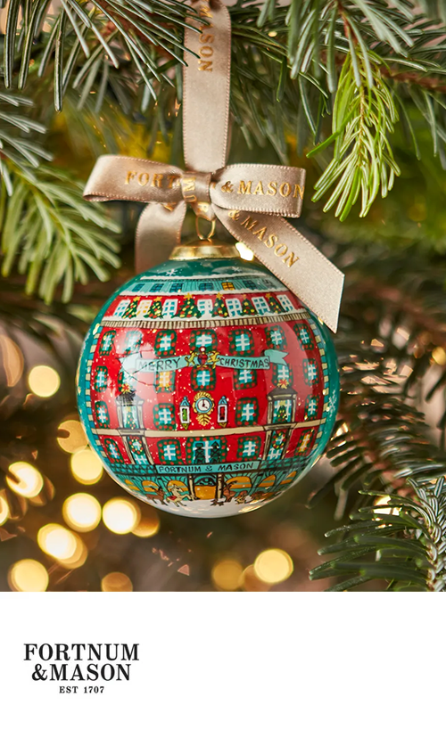 F&M_bauble_2025.webp