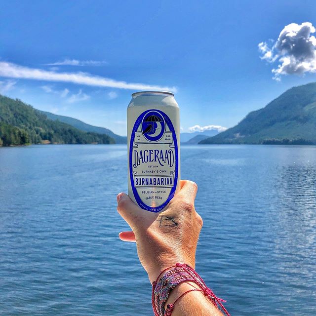 Currently drinking:
Burnabarian from @dageraadbeer
&bull;
Family reunion weekend out houseboating on Sproat Lake 😎
.
.
.
.
.
#fortheloveofcraftbeer #bccraftbeer #bcbeertography #drinklocal #brewwithaview #explorevanisle #beercation #drinktheworld #b
