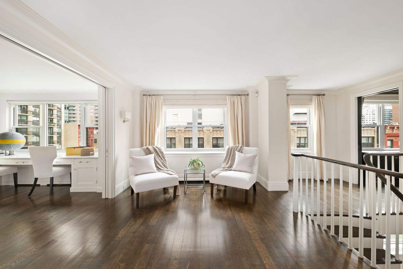 200East84thSt56G-UpperEastSideNewYork_Michael_Orme_DouglasElliman_Photography_50875327_high_res.jpg