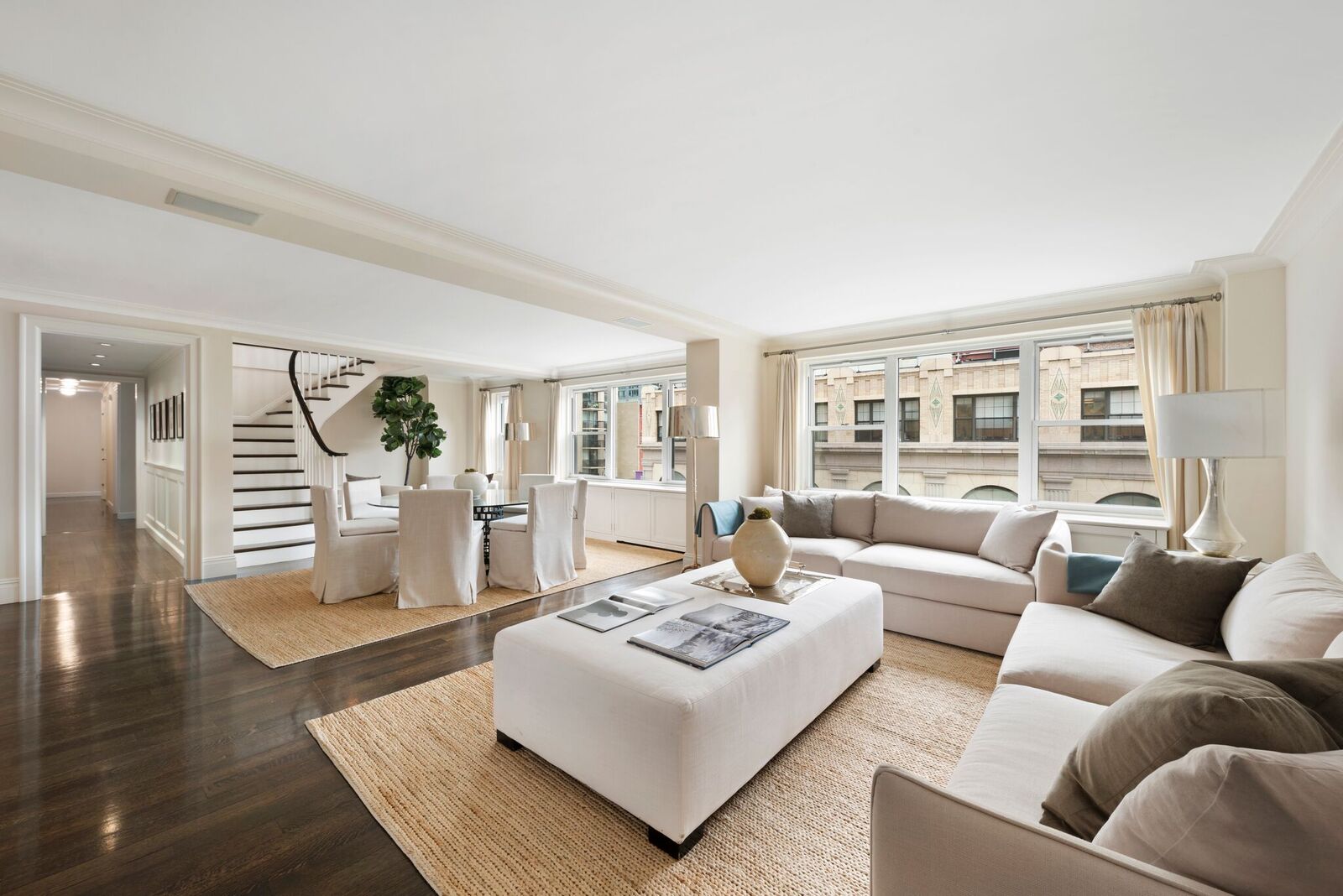 200East84thSt56G-UpperEastSideNewYork_Michael_Orme_DouglasElliman_Photography_50875802_high_res.jpg