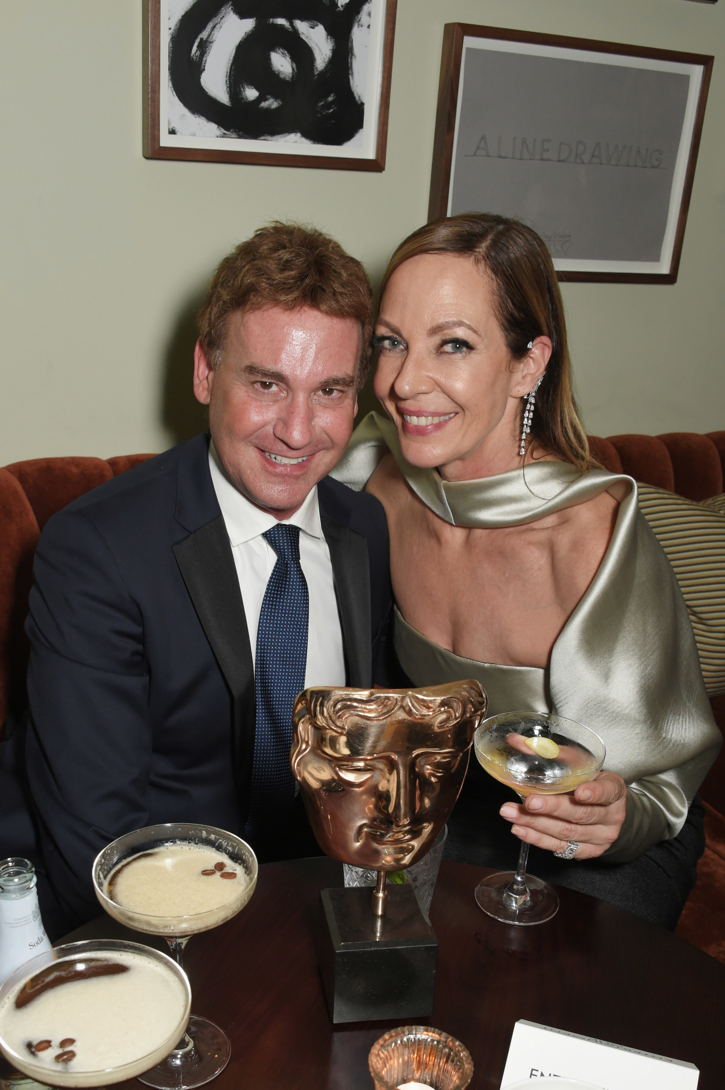 aTGWUp6zRtmTpSOQK7-JbOFZrctonMvy_Allison_Janney__DMB-GREY_GOOSE_BAFTA_AFTERPARTY051.jpg