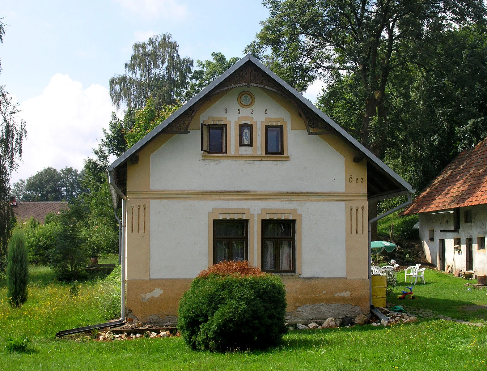 Bohdaneč,_small_house.jpg