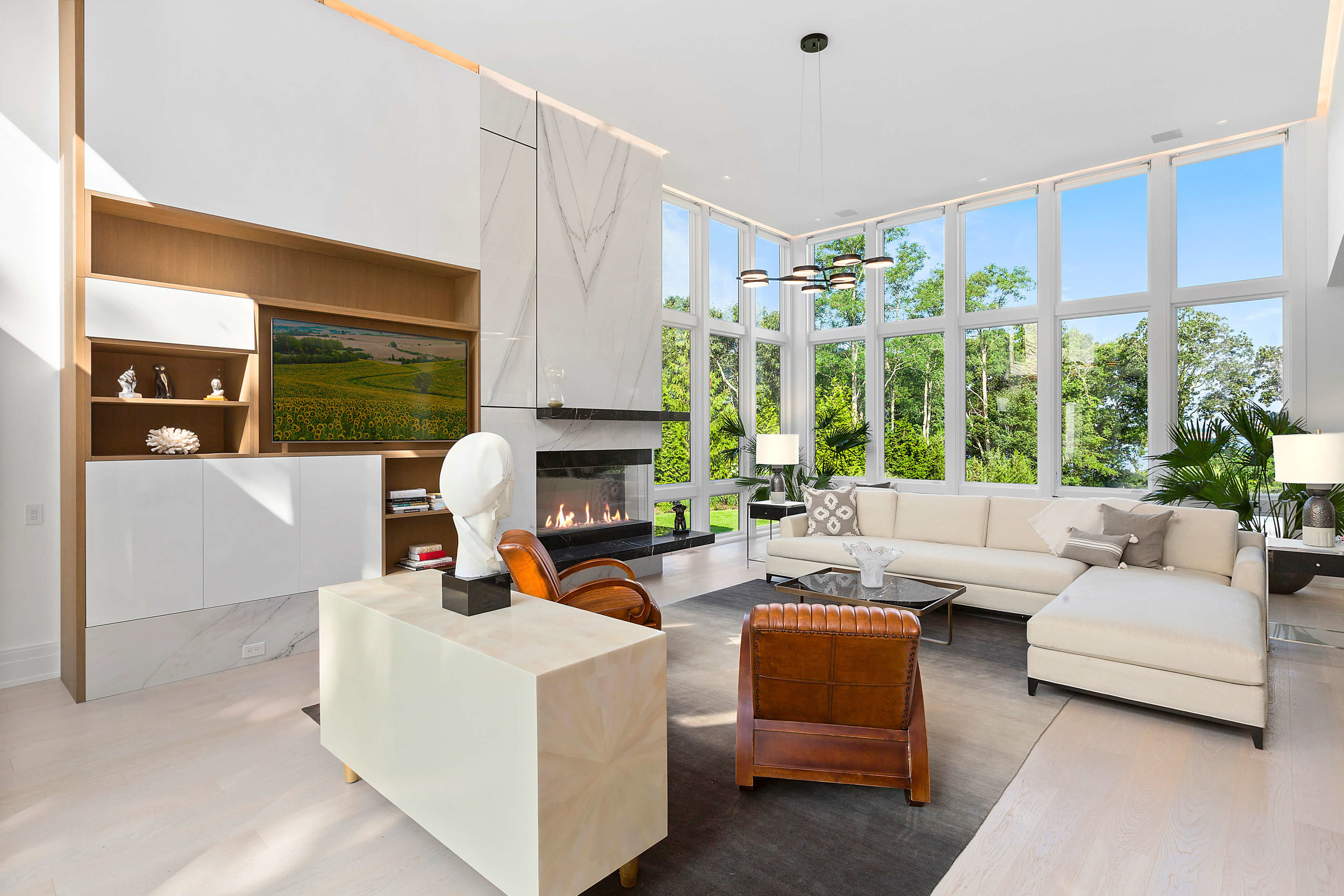 110HillsideDriveEastSagHarborVillageNewYork_Justin_Agnello_DouglasElliman_Photography_68230912_high_res.jpg