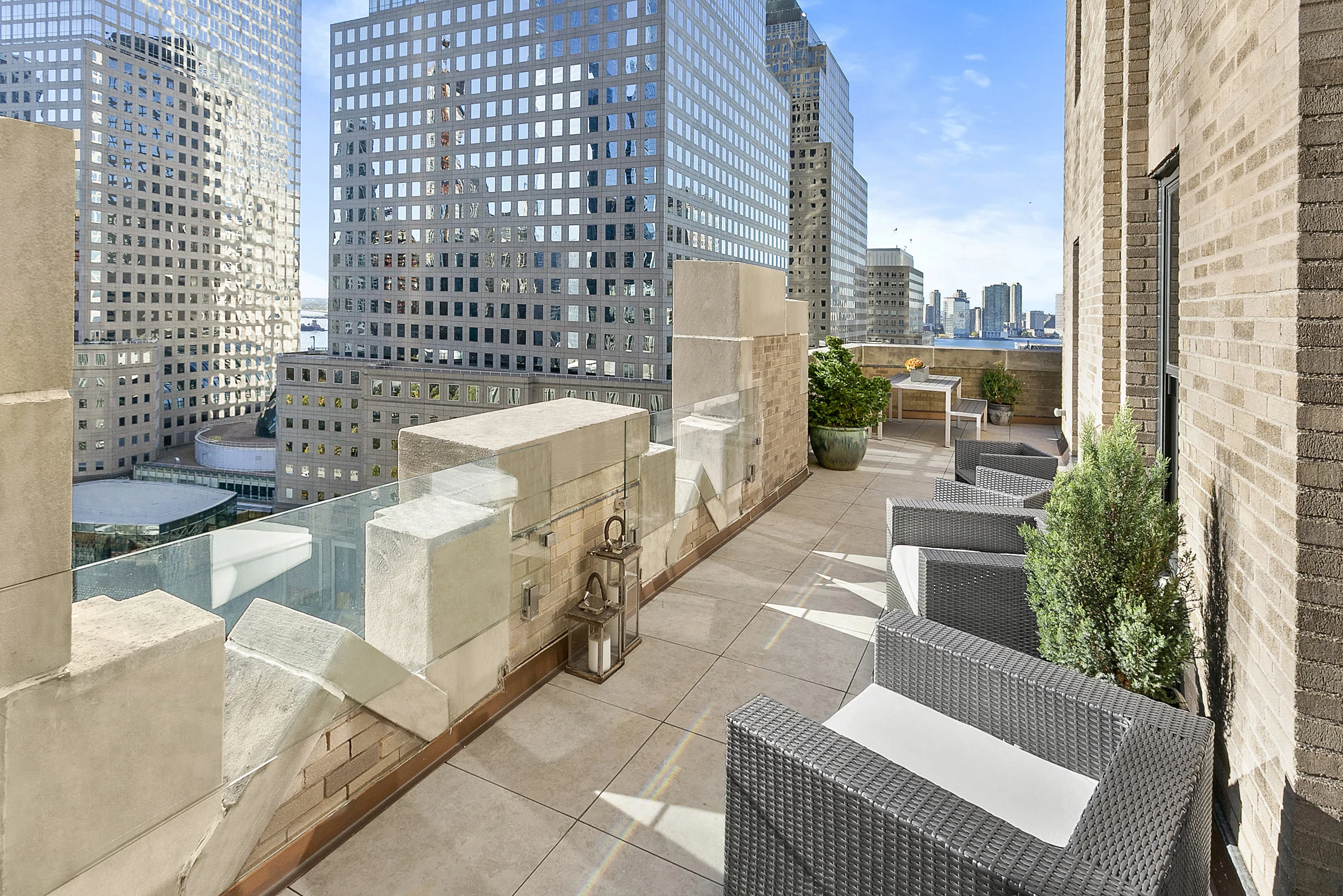 100 Barclay_Residence  11Q_Terrace 1_credit_Rise Media.jpg